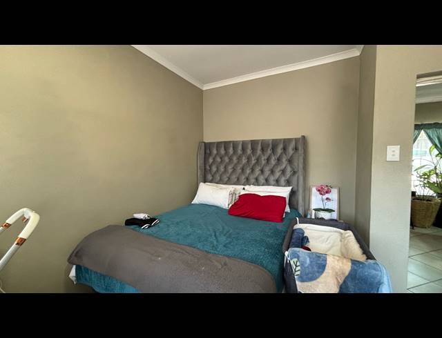 2 BEDROOM APARTMENT TO LET IN WEST ACRES